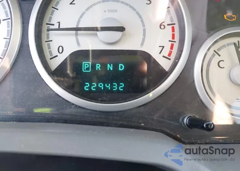 2010 Chrysler Town & Country Touring из США, поврежденный, VIN 2A4RR5D18AR373639